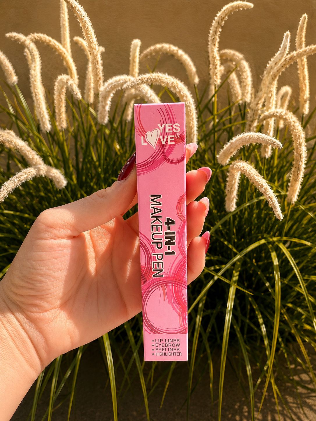 Stylo maquillage 4 en 1 – Yes Love, étui